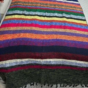 Warm shawl in Indian colours, wide and long enough to cover a lot